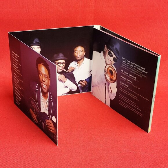 BWB CD Signed 2016 - Picture 7 of 9